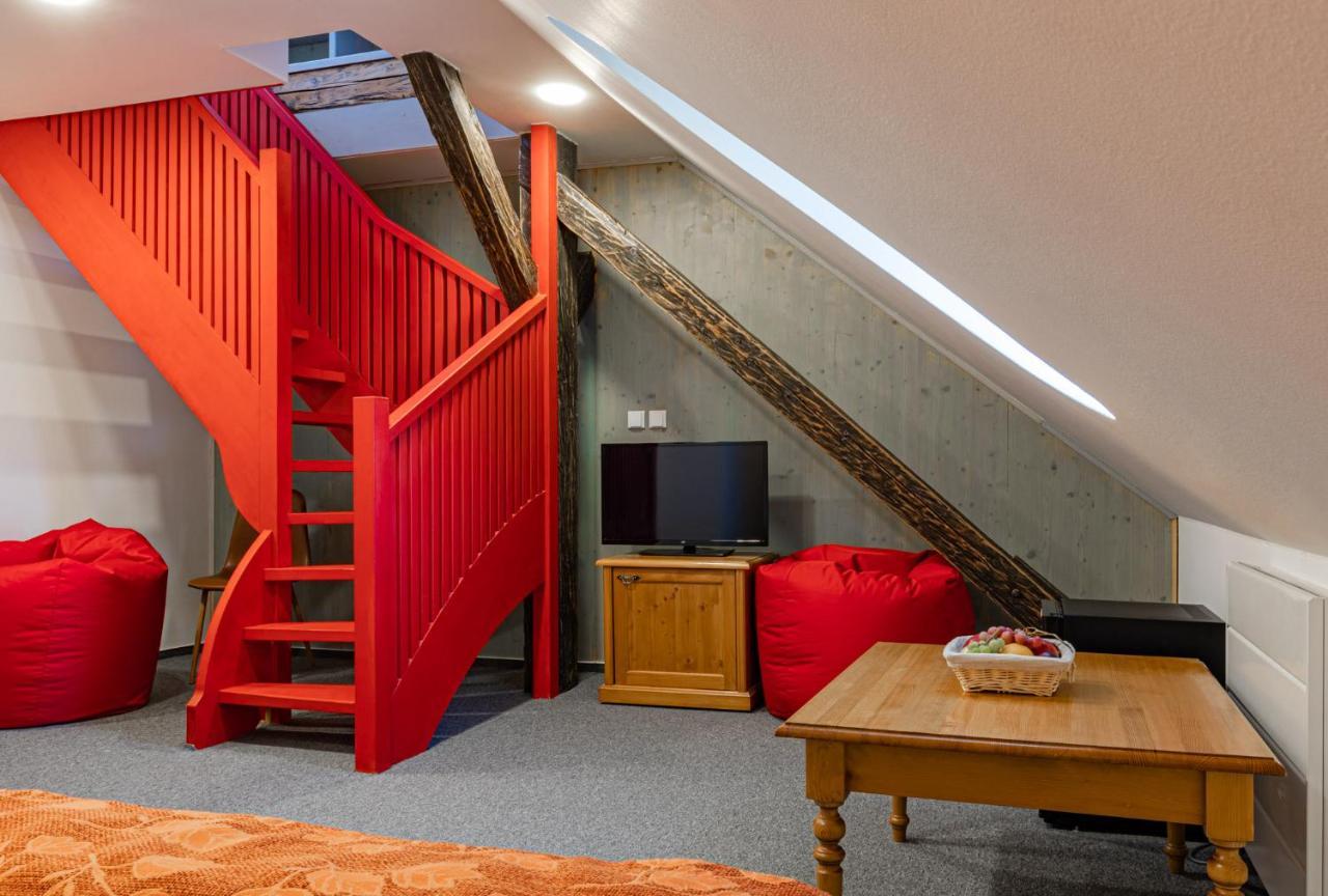 Wellness Hotel Zamecek Jetřichovice 外观 照片