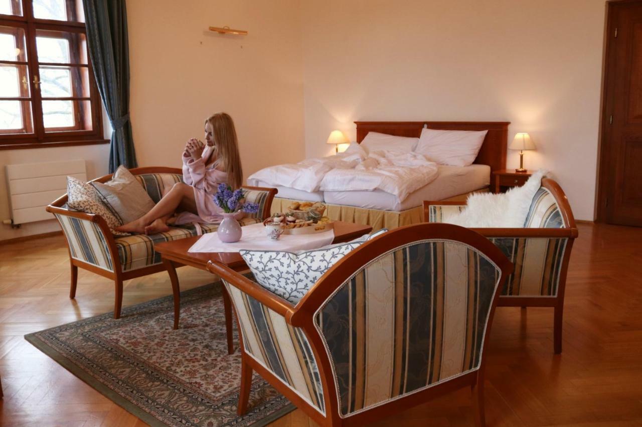 Wellness Hotel Zamecek Jetřichovice 外观 照片