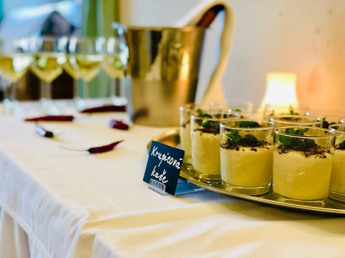 Wellness Hotel Zamecek Jetřichovice 外观 照片