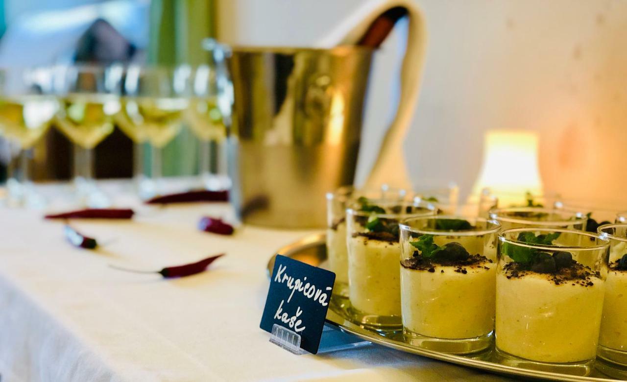 Wellness Hotel Zamecek Jetřichovice 外观 照片
